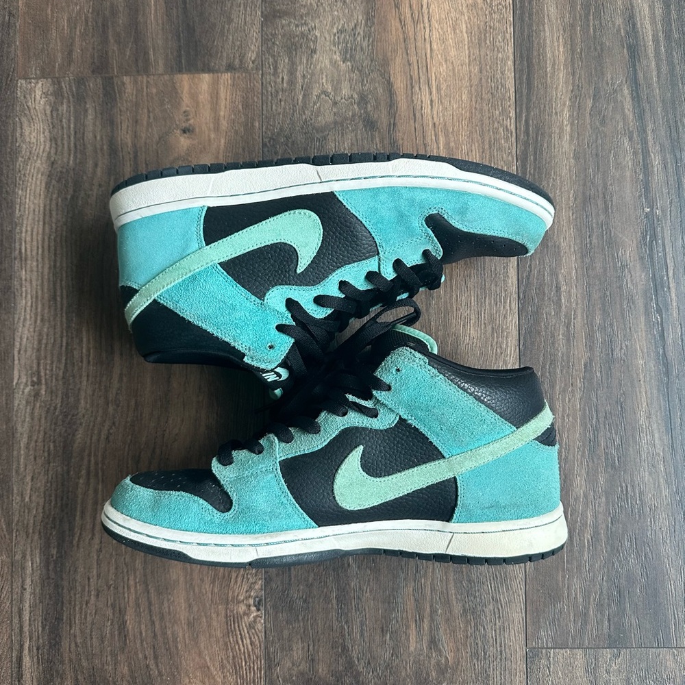 Nike SB Dunk Mid Sea Crystal